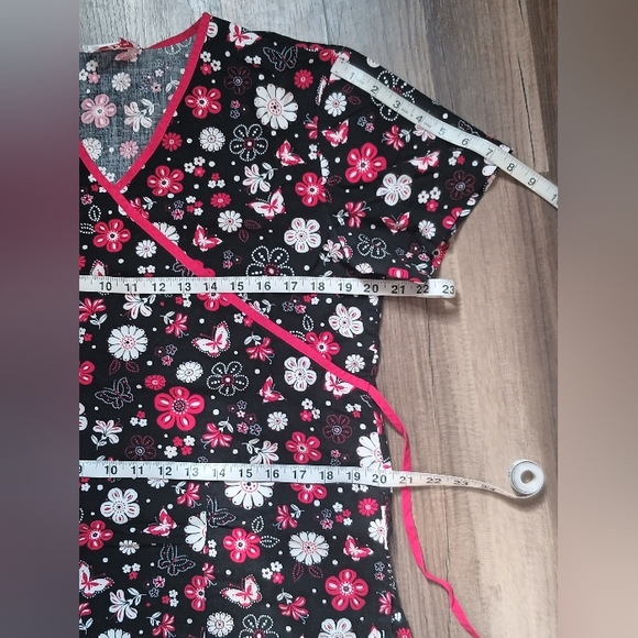 𝙒𝙝𝙞𝙩𝙚 𝘾𝙧𝙤𝙨𝙨 𝟴𝟬'𝘀 𝙁𝙡𝙤𝙧𝙖𝙡 𝙍𝙤𝙥𝙚 𝙏𝙞𝙚 𝙎𝙘𝙧𝙪𝙗 𝙏𝙤𝙥 - Picture 3 of 6